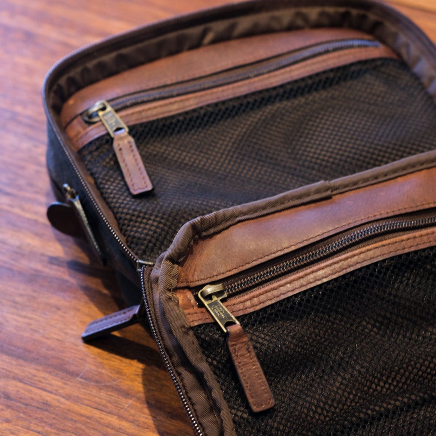 Waxed Canvas Hanging Toiletry Bag – Tom Beckbe Waxed Canvas Hanging Toiletry Bag – Tom Beckbe