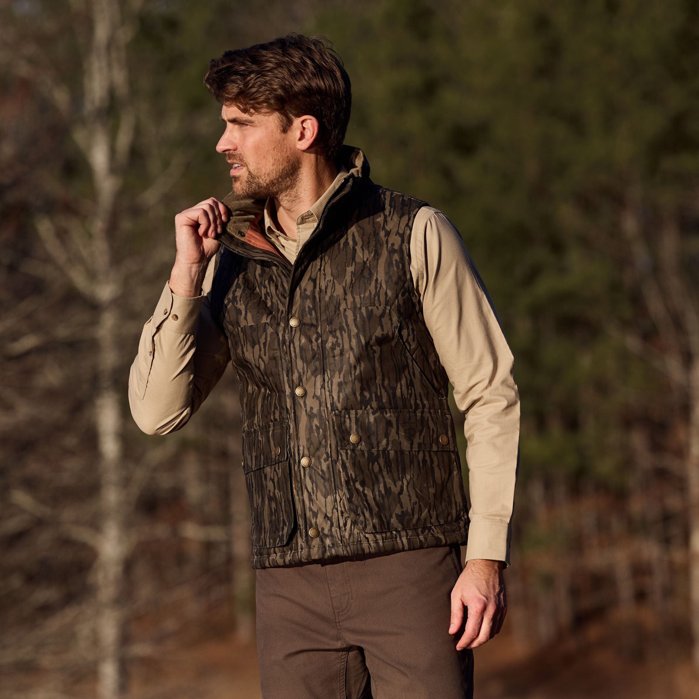 Men's Waxed Canvas Insulated Vest in Mossy Oak Original Bottomland