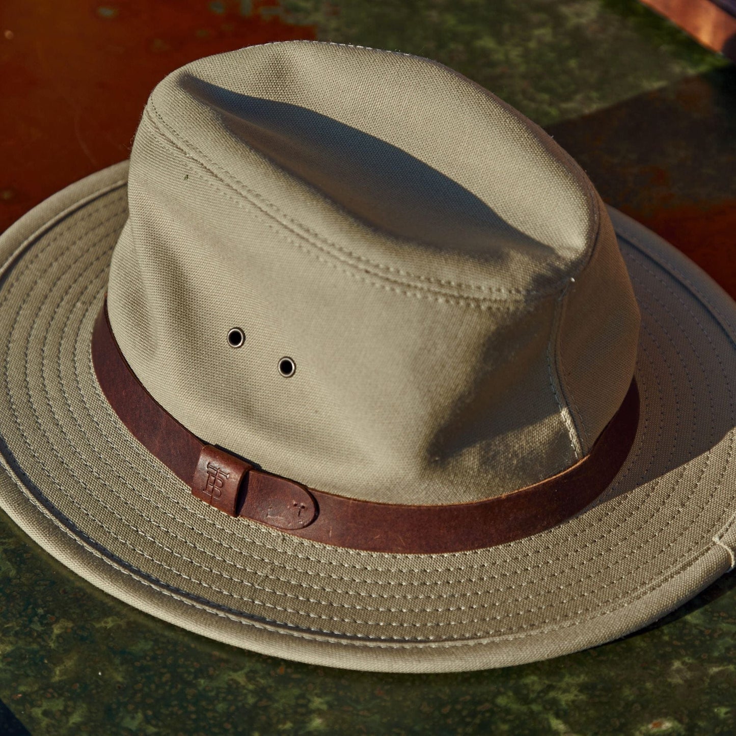 Canvas Field Hat – Tom Beckbe